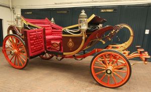 Prince William and Kate Middleton will use the 1902 State Landau carriage on their wedding day if the weather is good.JPG